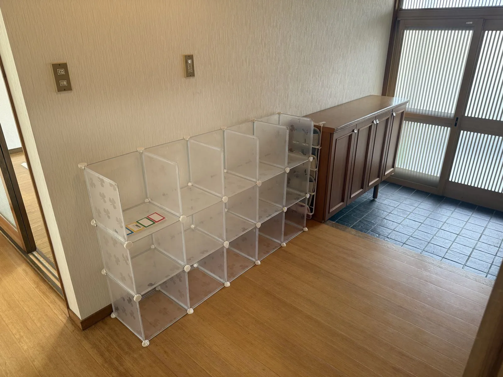 玄関のようす